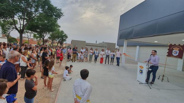 Cazalegas inaugura su polideportivo con un aforo para 300 personas