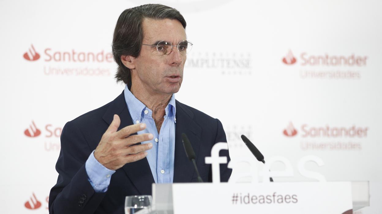 El expresidente del Gobierno y presidente de la Fundación FAES, José María Aznar, ofrece la conferencia de clausura del curso «España: calidad democrática, cohesión y futuro del bienestar» dentro de los Cursos de verano de El Escorial 2019.