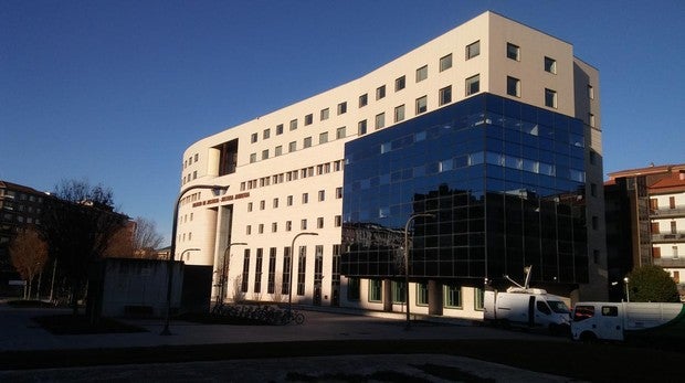 Destierran a un hombre de 68 años por abusar de una niña de 12