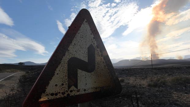 Denuncian las peligrosas condiciones laborales que soportan los bomberos forestales de Aragón