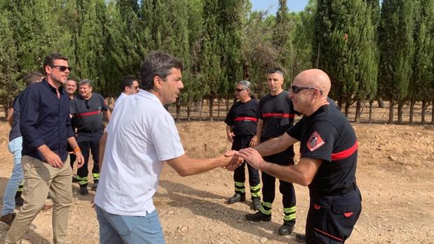 Carlos Mazón visita este sábado la zona afectada por el incendio forestal de Beneixama