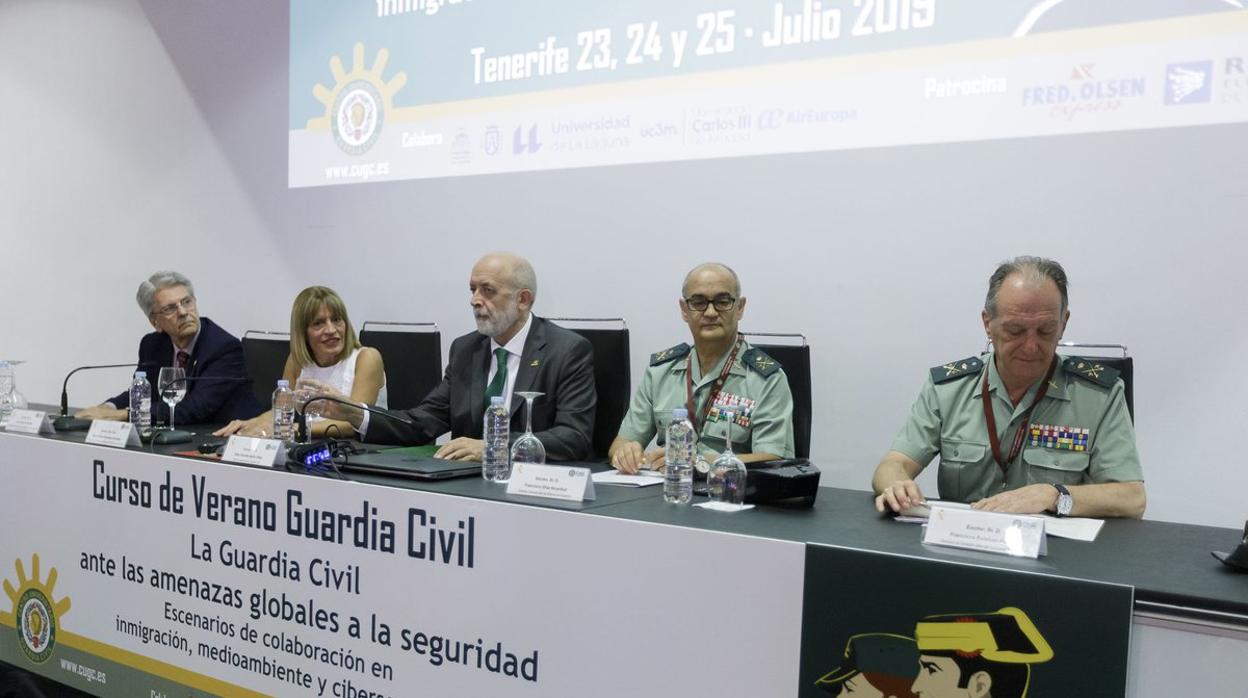 ¿Qué agenda tiene la Guardia Civil en inmigración para Canarias?