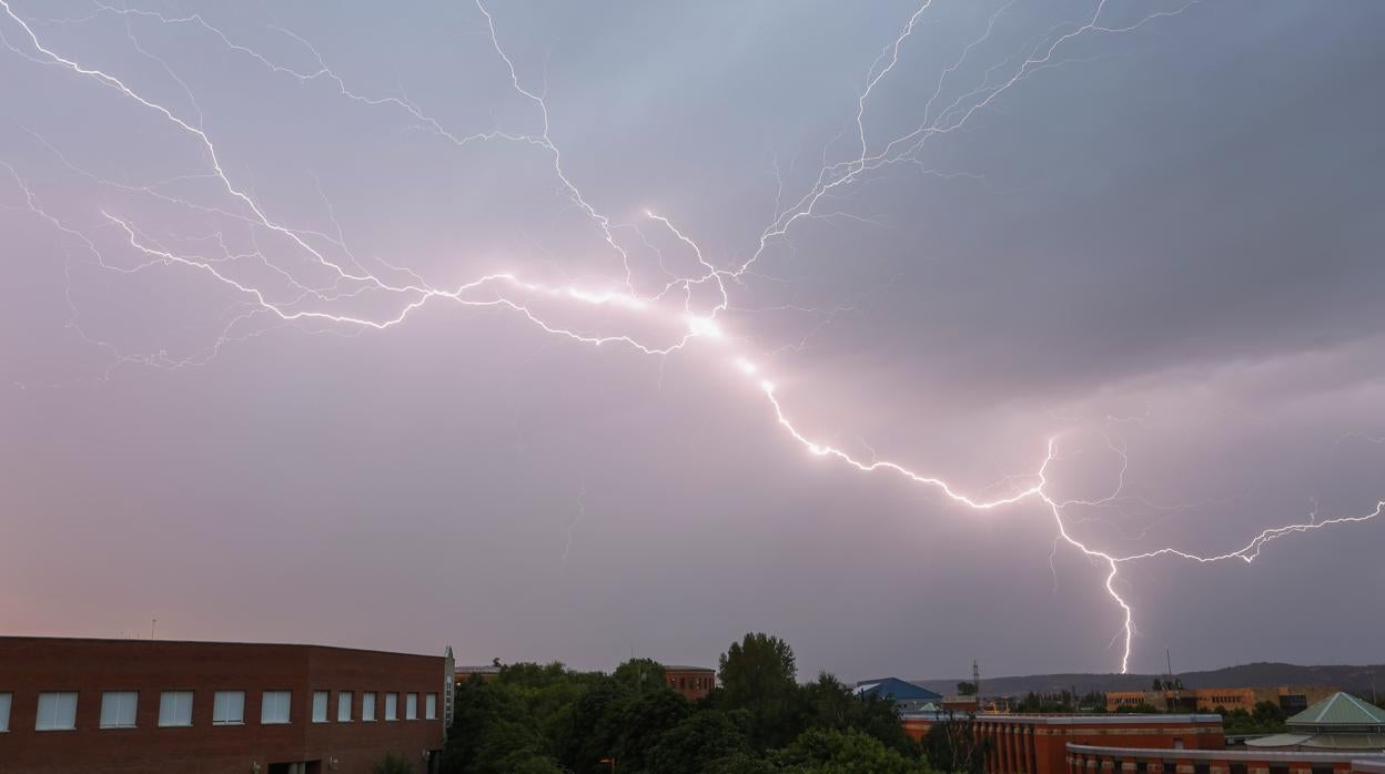 Tormenta ayer sobre la capital leonesa