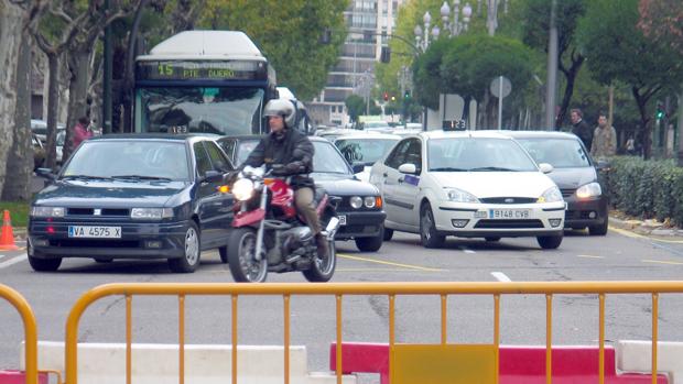 Valladolid activa la alerta por contaminación y limita a 30 kilómetros la velocidad en el casco histórico