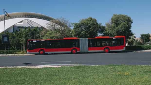 Mamparas para evitar agresiones al conductor en los nuevos autobuses de la EMT de Valencia