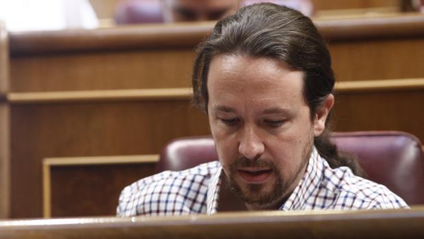 Iglesias renuncia desde el estrado a Trabajo a cambio de la competencia de políticas activas de empleo