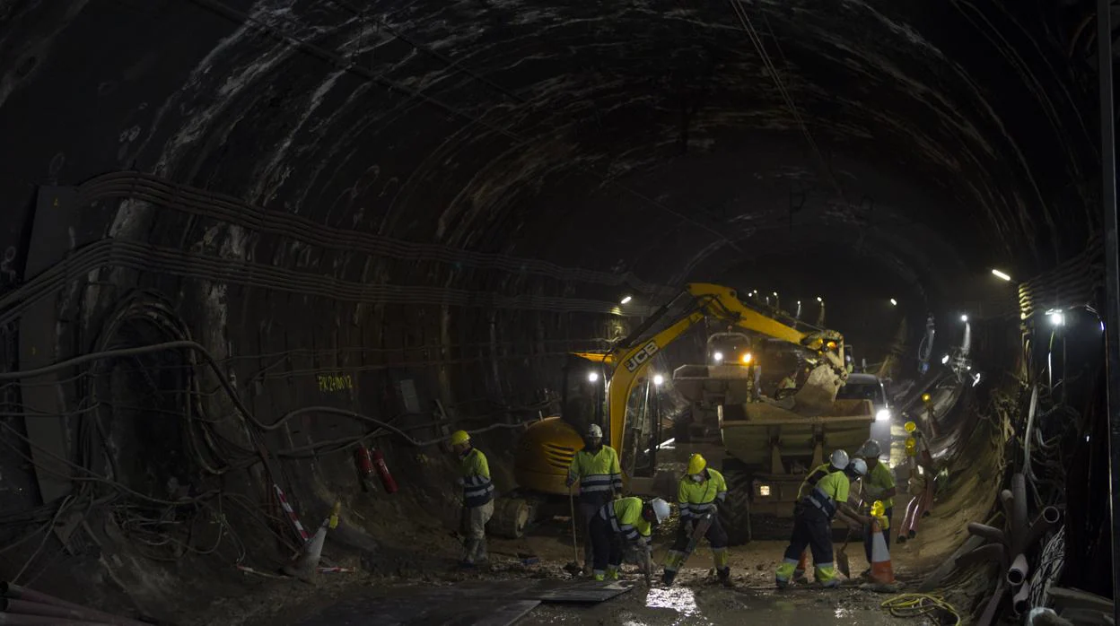 Obras de mejora en el interior del túnel de Recoletos