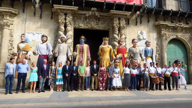 Alicante celebra la concesión del título y «privilegios» de ciudad en 1490 por Fernando El Católico