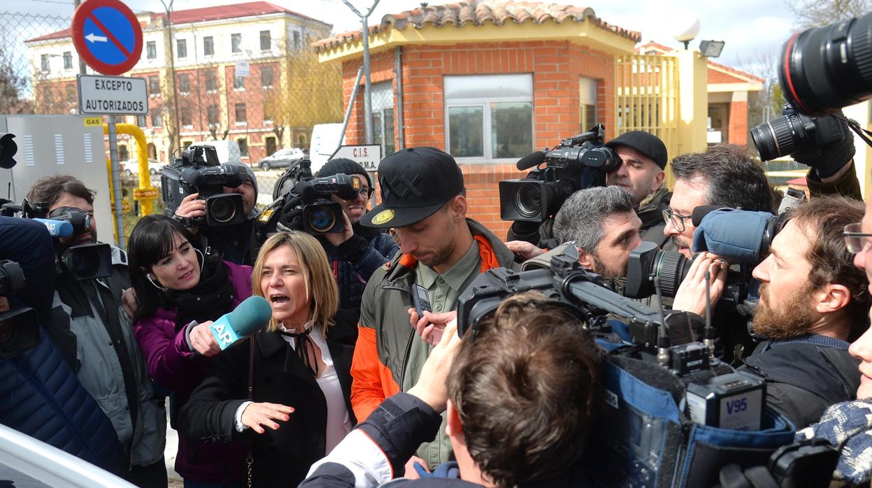 Salida de unos de los jugadores de la Arandina imputado por agresión sexual de la carcel de Burgos