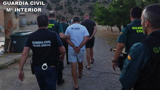 Desmantelada una gran plantación de marihuana en Teruel con medio millón de euros en droga