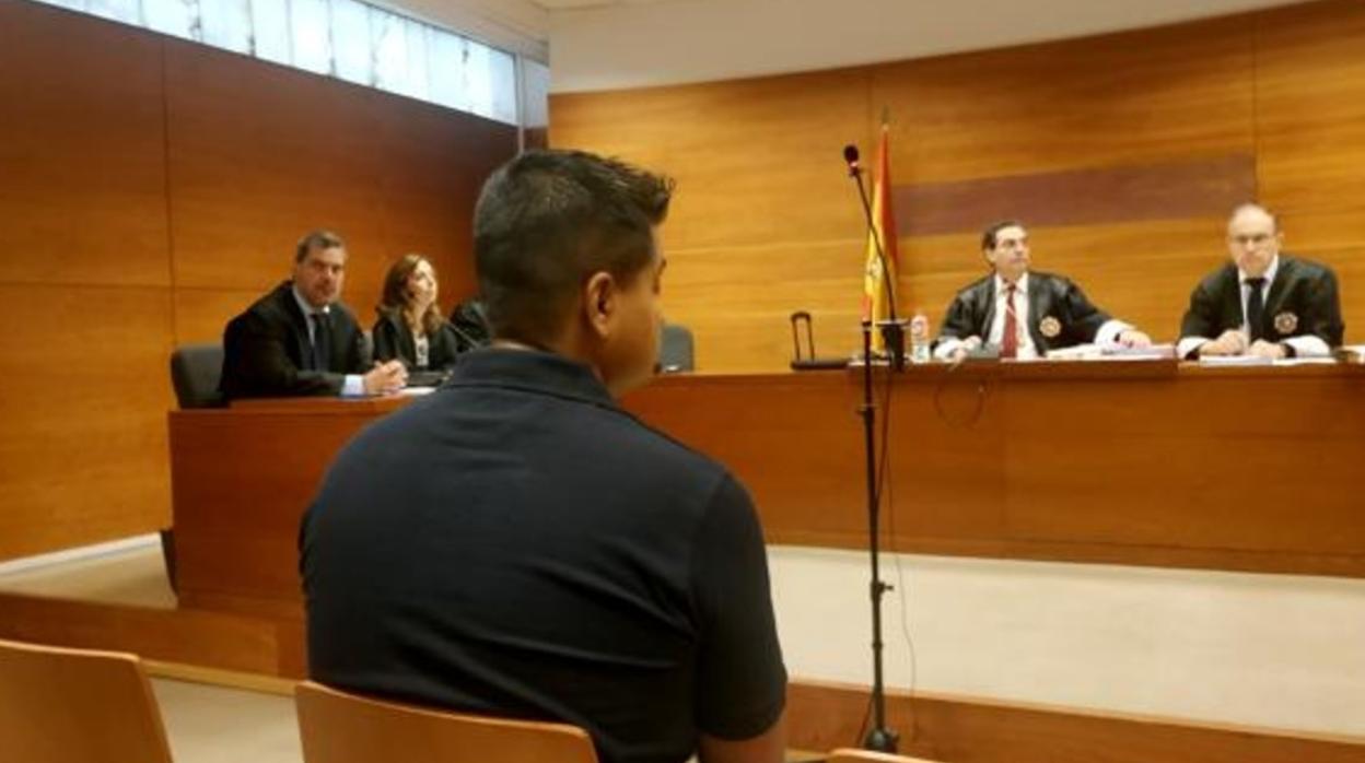 Imagen del juicio al acusado en junio de 2019