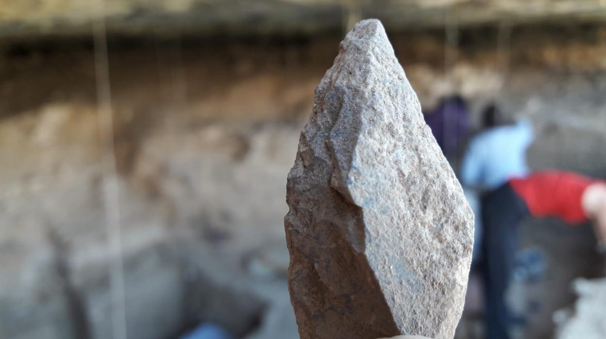 Hallan piezas de los neandertales en las excavaciones del valle del Eresma en Segovia