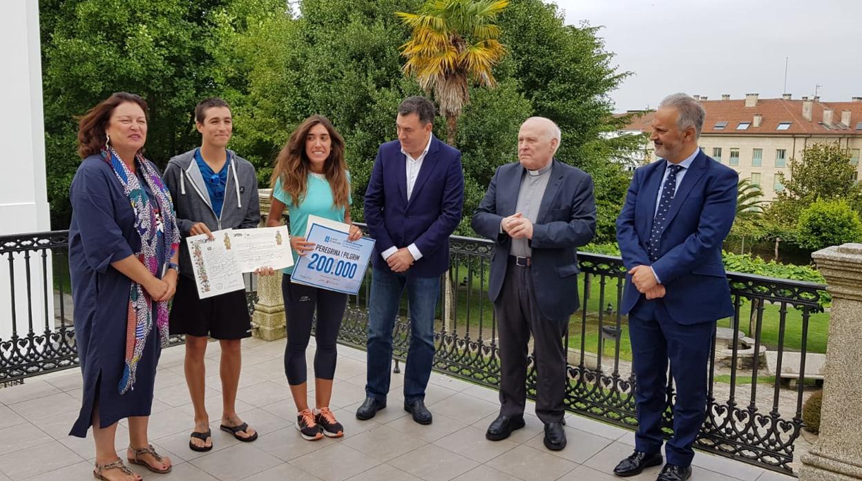 Sara Martín y Guillermo Peinado, este viernes, recibidos por las autoridades