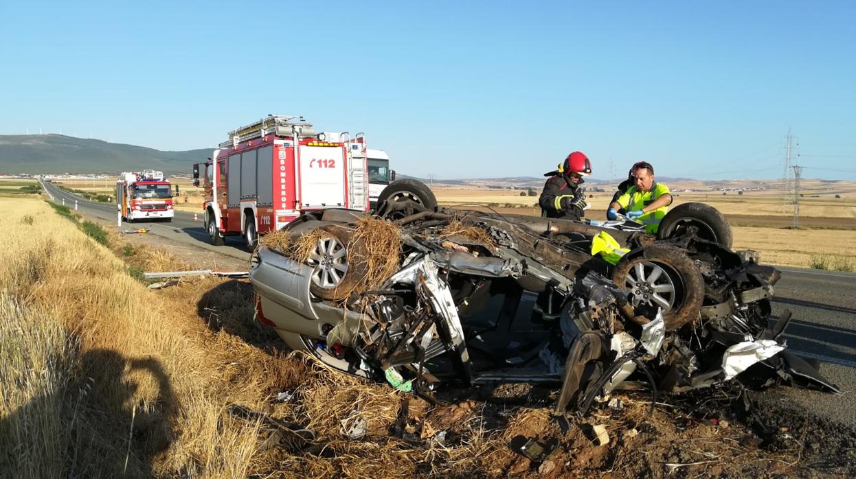 Fallece un hombre de 53 años en el vuelco de un turismo en la N-122, en Soria