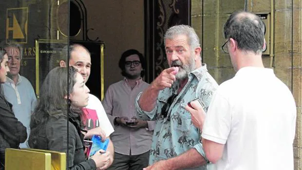 Mel Gibson se rinde a la belleza y la comida del norte de España