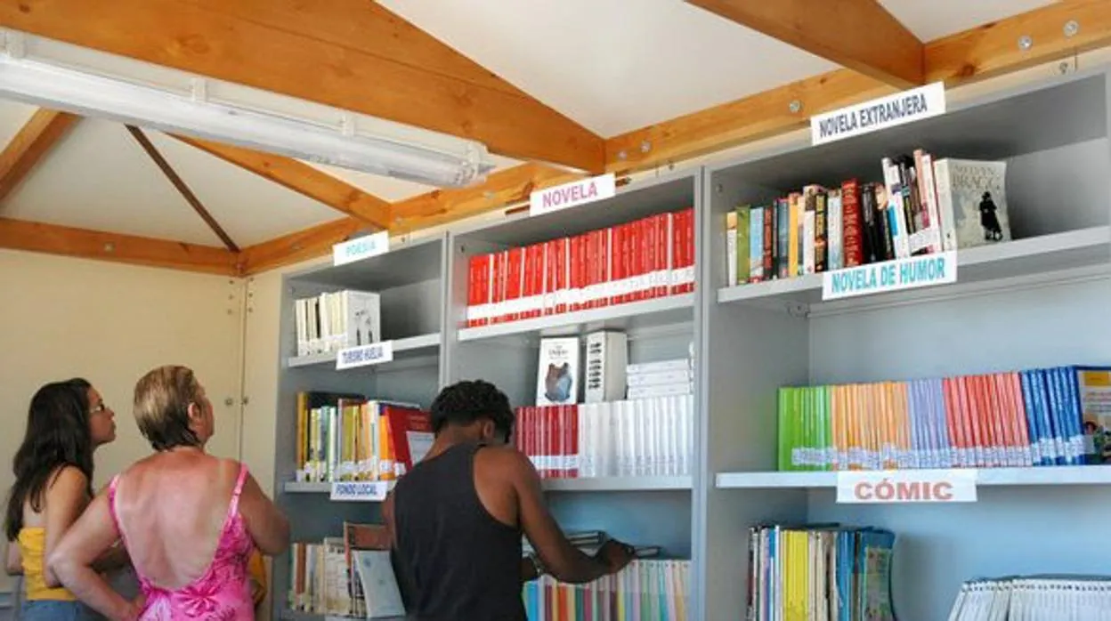 Imagen de archivo de la biblioteca «Bibliomar» en el barrio El Cabañal