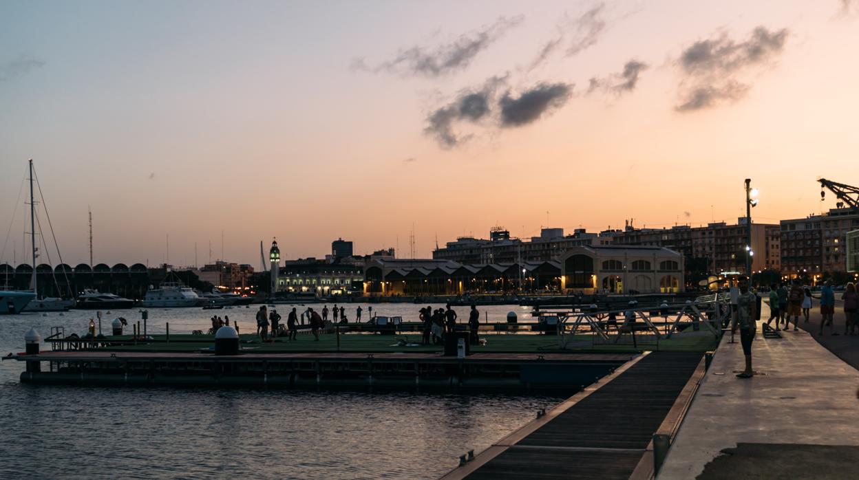 Imagen de la piscina natural de La Marina de Valencia