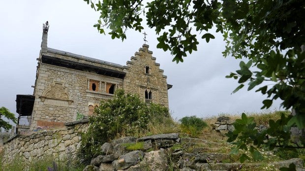 Patrimonio multa a la propiedad del Palacio del Canto del Pico por su conservación