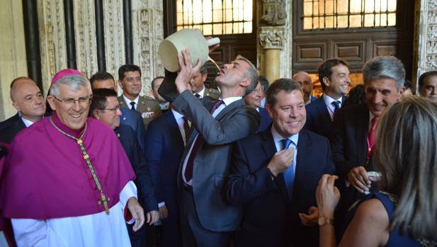 Agua fresca de la Virgen del Sagrario para miles de toledanos