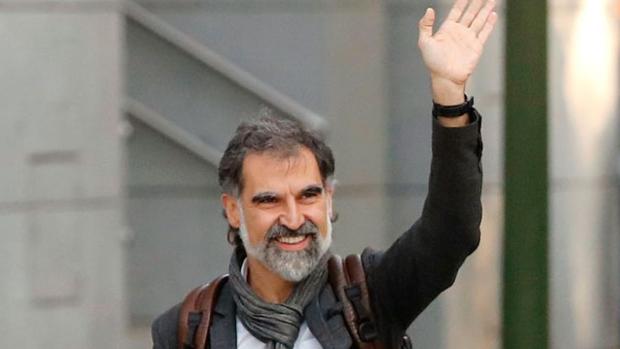 Jordi Cuixart sale de la cárcel de Lledoners para ser operado en Manresa (Barcelona)