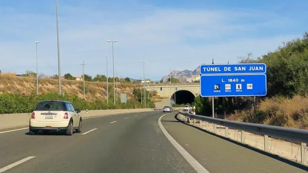 El otro «precio» de que la autopista AP-7 sea gratuita: 150 despidos entre Valencia y Cataluña