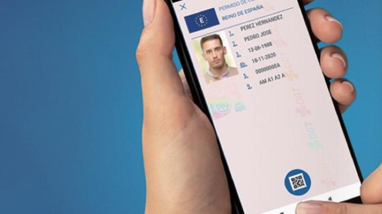La DGT trabaja en una app para poder llevar el carné de conducir en el móvil