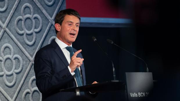 Valls critica a Colau por la inseguridad en Barcelona y asegura que hay «miedo en las calles»