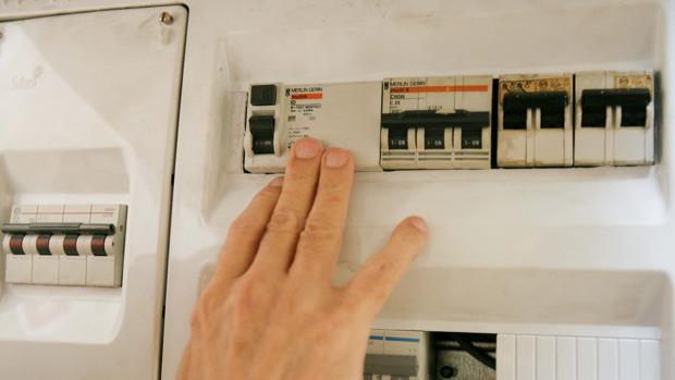 Hospitalizado un trabajador tras electrocutarse en un bar del recinto ferial de Tomelloso