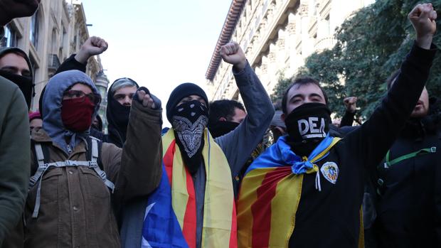 El independentismo, responsable del 90% de los casos de «violencia política» en Cataluña