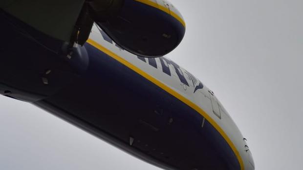 Bases por ayudas en Canarias: Ryanair dice que son inútiles