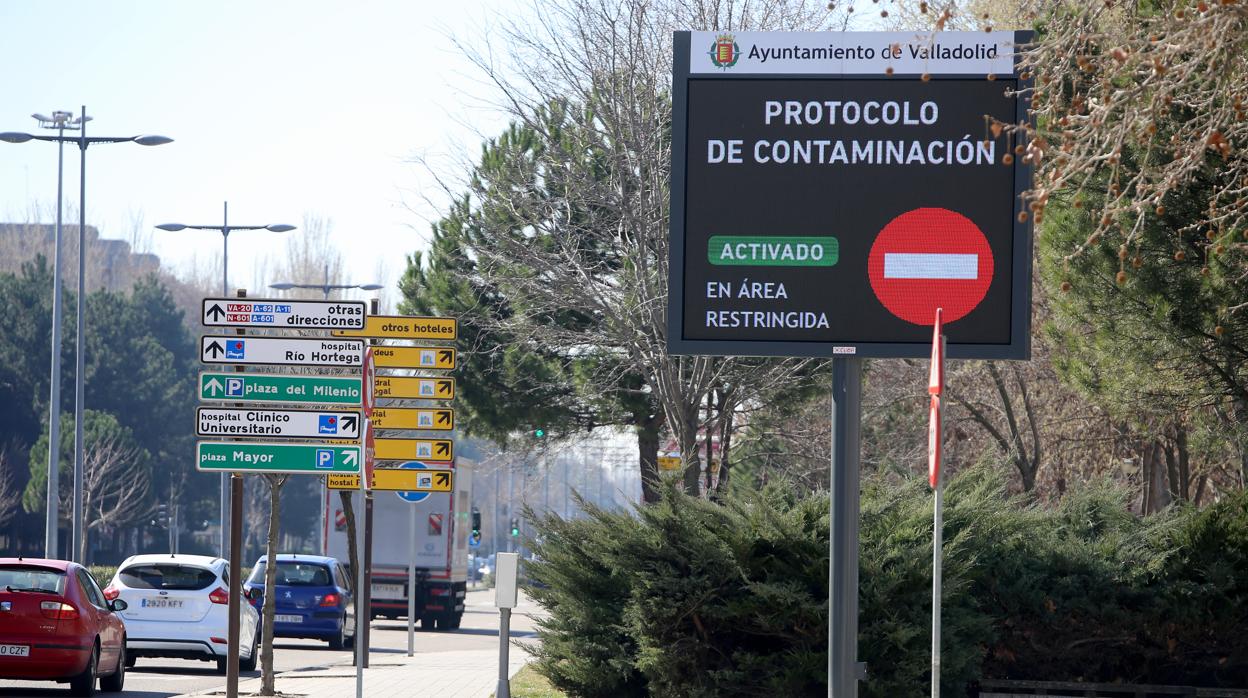 El centro de Valladolid cierra el domingo al tráfico por los elevados niveles de contaminación