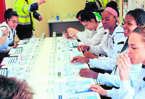 Cata de agua con el club zamorano de baloncesto femenino