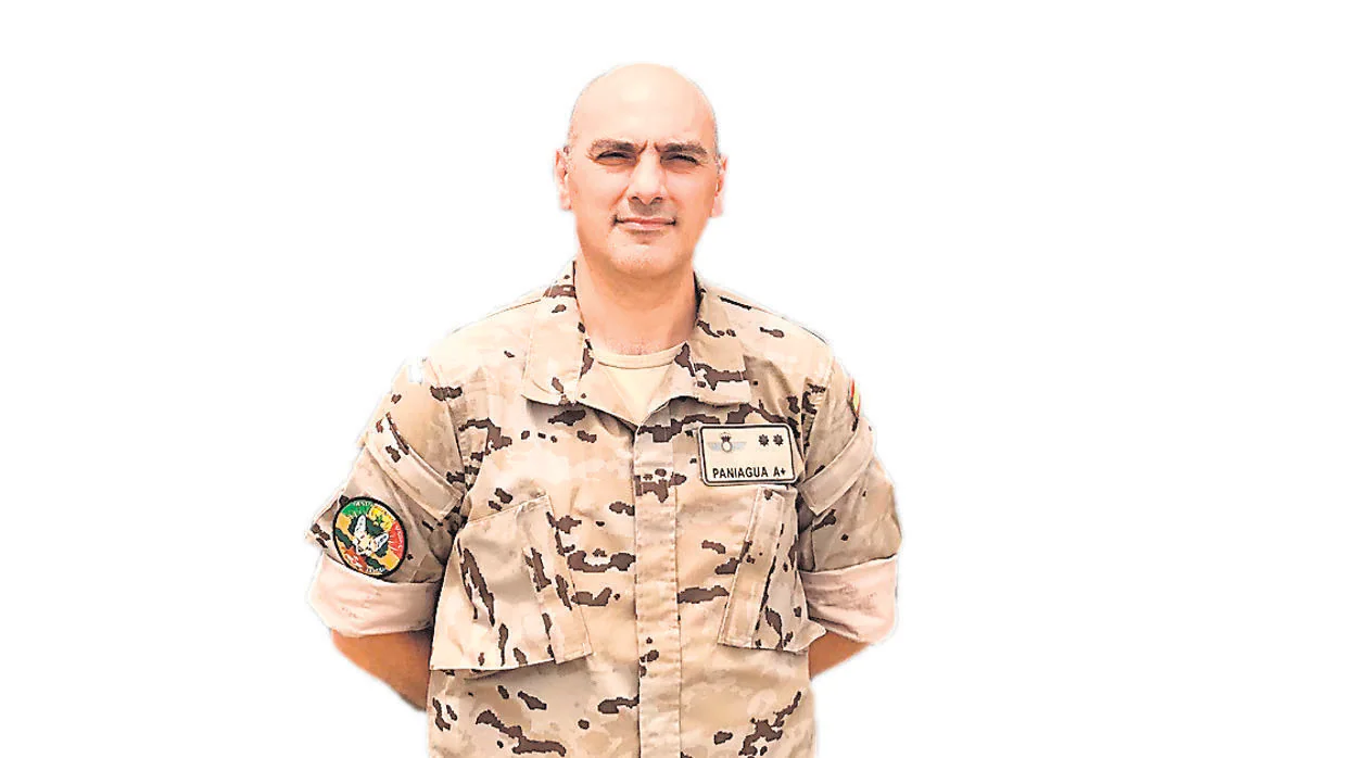 El Teniente Coronel García Paniagua: «Hemos llegado a volar a 3.500 km, desde Dakar a Djamena (Chad)»