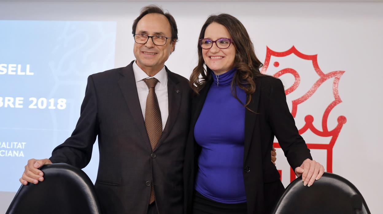 Vicent Soler y Mónica Oltra, durante la presentación de los pasados presupuestos