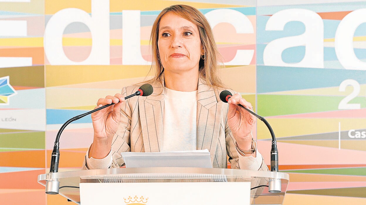 La consejera de Educación, Rocío Lucas, presenta los datos del curso 2019-2020