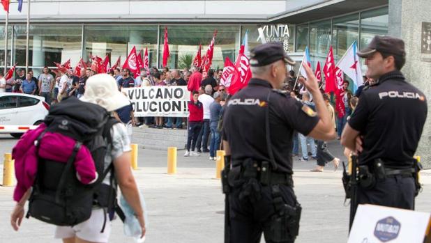 Los trabajadores del naval exigen un inversor para salvar a Vulcano
