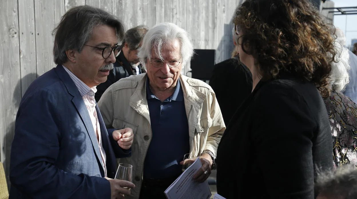 Javier Nart (en el centro), junto a Xavier Pericay en un acto; hoy los dos ya fuera de Ciudadanos