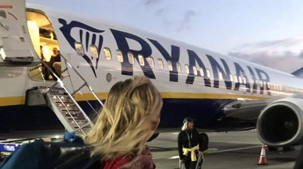 Ryanair adelanta a diciembre la eliminación de vuelos a Canarias
