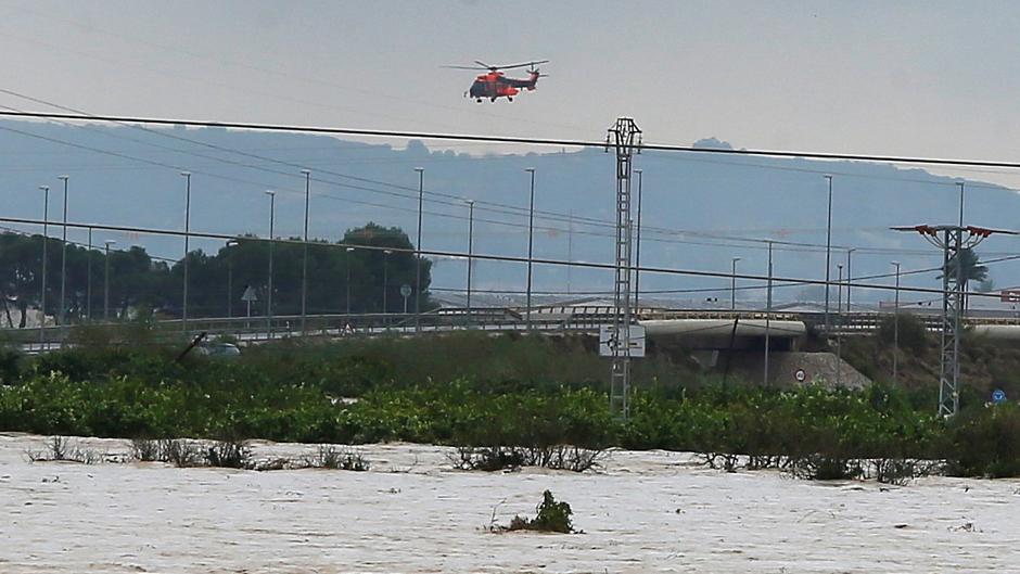 Inundaciones en Alicante: el angustioso rescate en helicóptero de un niño atrapado por el agua