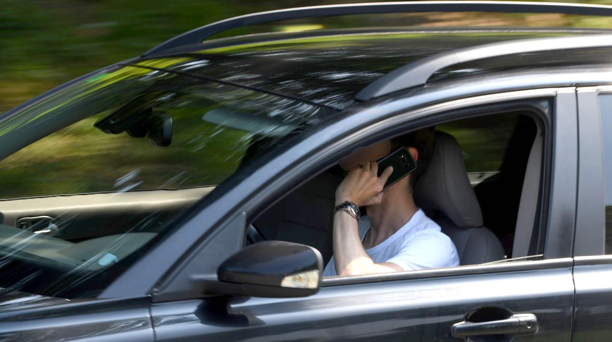 El uso del móvil, principal causa ya de muerte al volante en Castilla y León