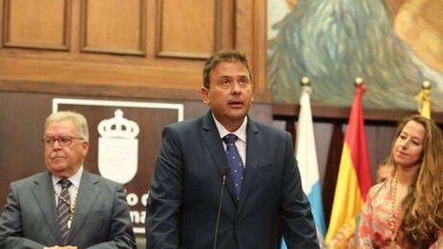 Ábalos firma el regreso de Ibarra Betancort a los puertos de Canarias