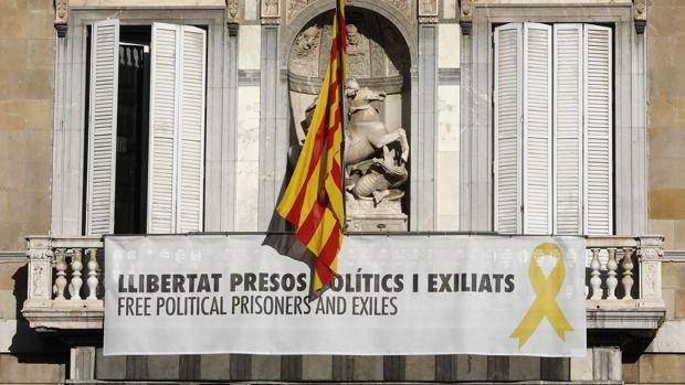 Torra reta al TSJC y no retirará la pancarta partidista del Palau de la Generalitat