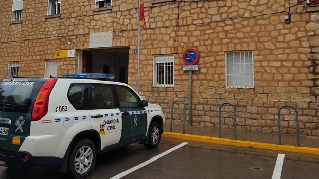 Tres detenidos por dar una paliza a un joven que les recriminó por hacer botellón en un portal