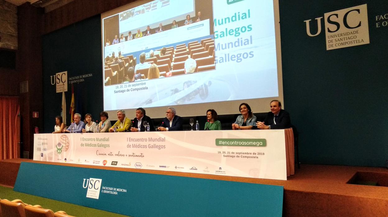 Clausura del encuentro médico, ayer en la Facultad de Medicina de Santiago