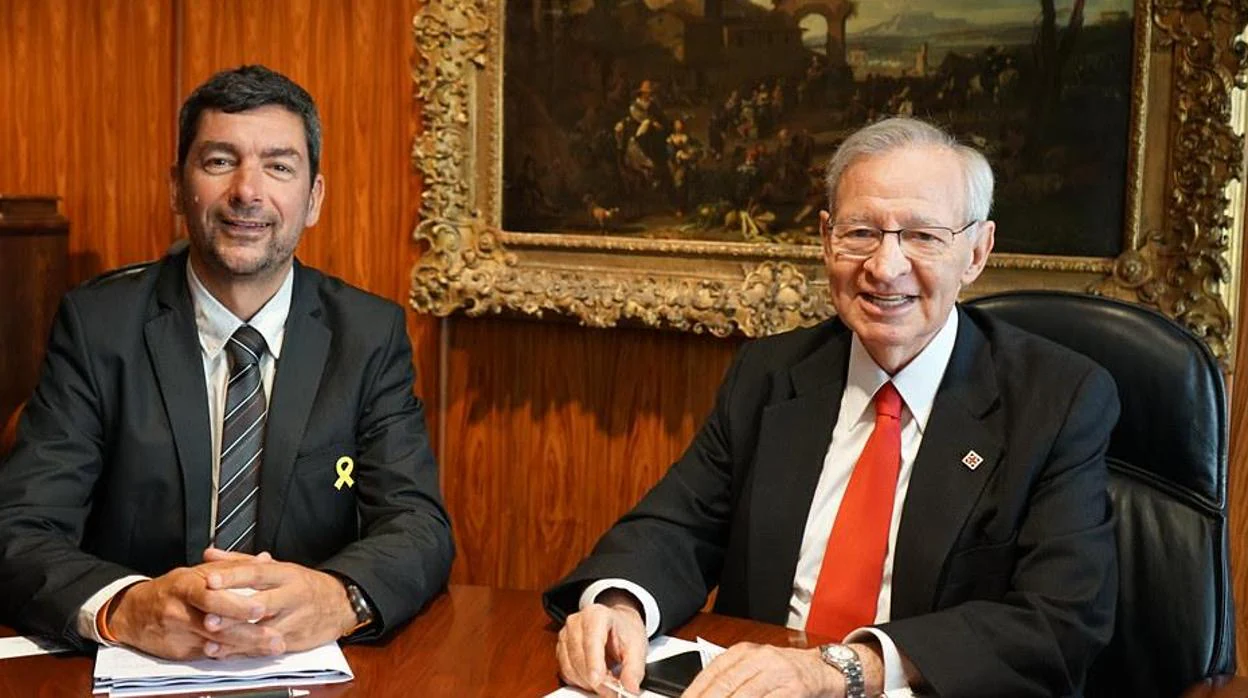 Miquel Valls, a la derecha, con el actual presidente de la Cámara de Comercio de Barcelona, Joan Canadell