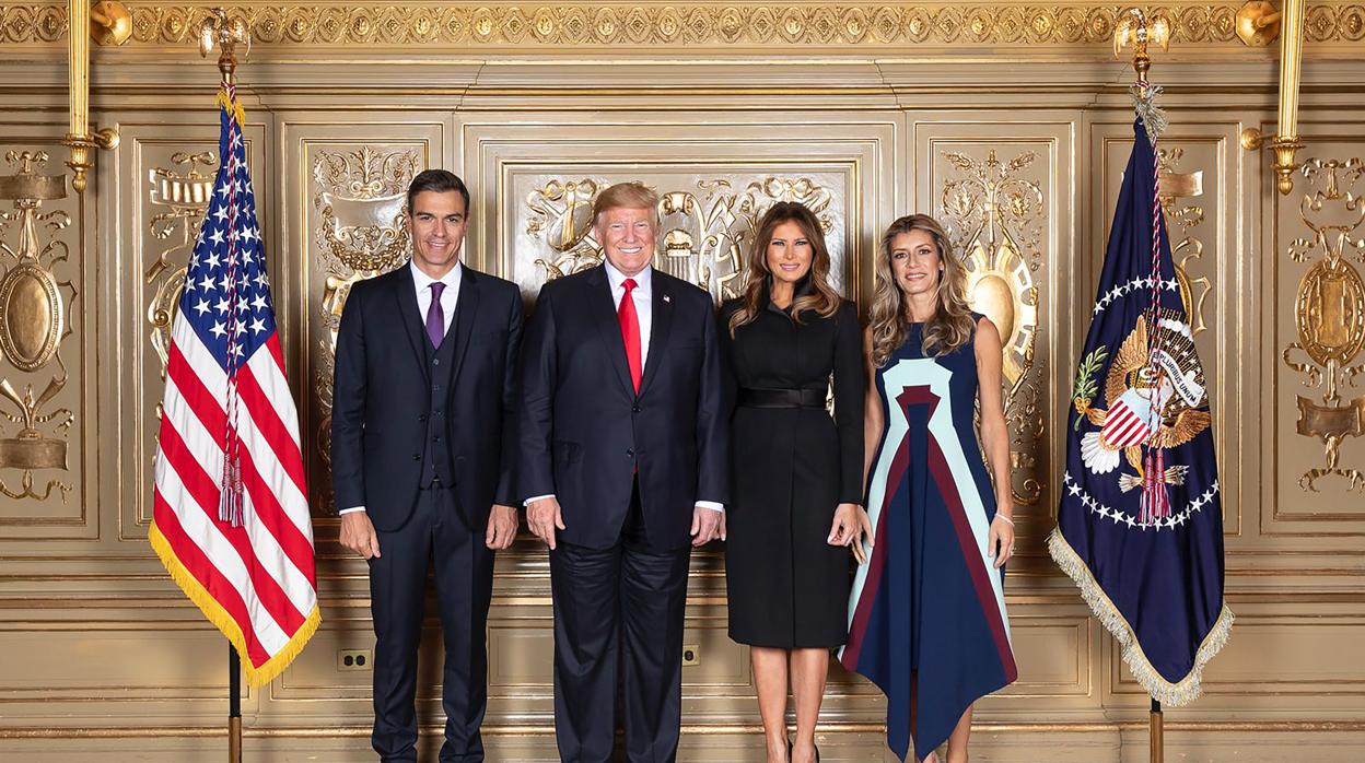 Pedro Sánchez, junto Donald Trump, Melania Trump y su esposa Begoña Gómez, en la recepción de 2018