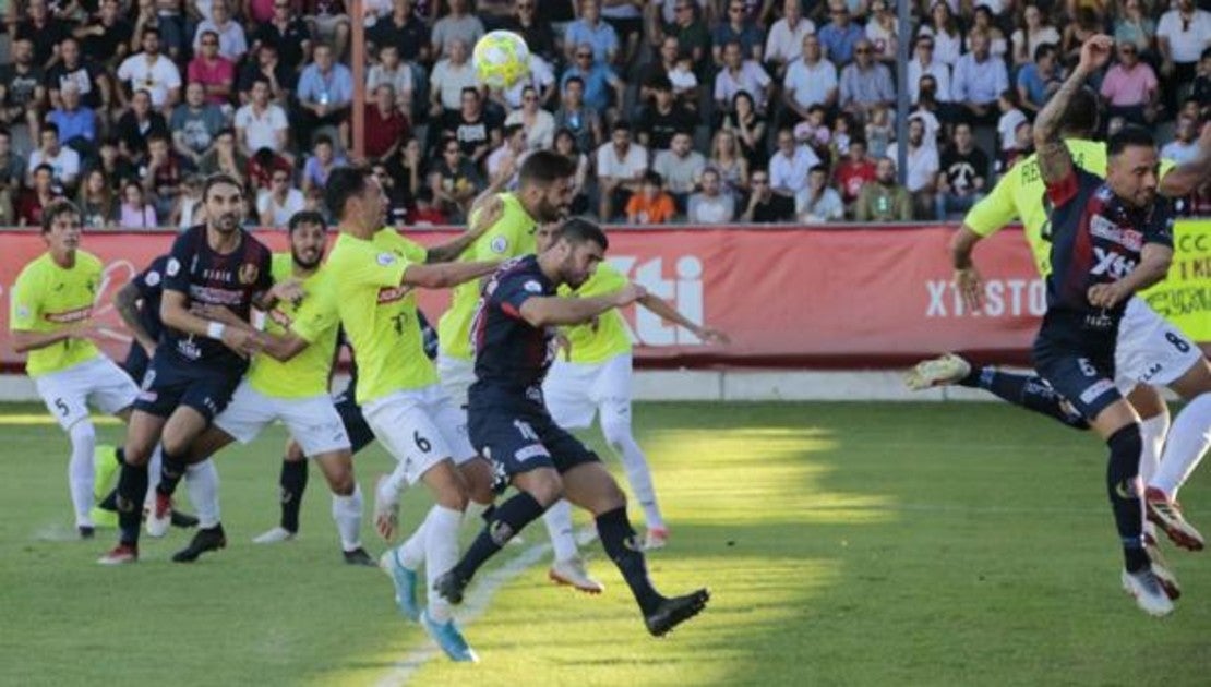 El Yeclano Deportivo sacó partido de su juego directo