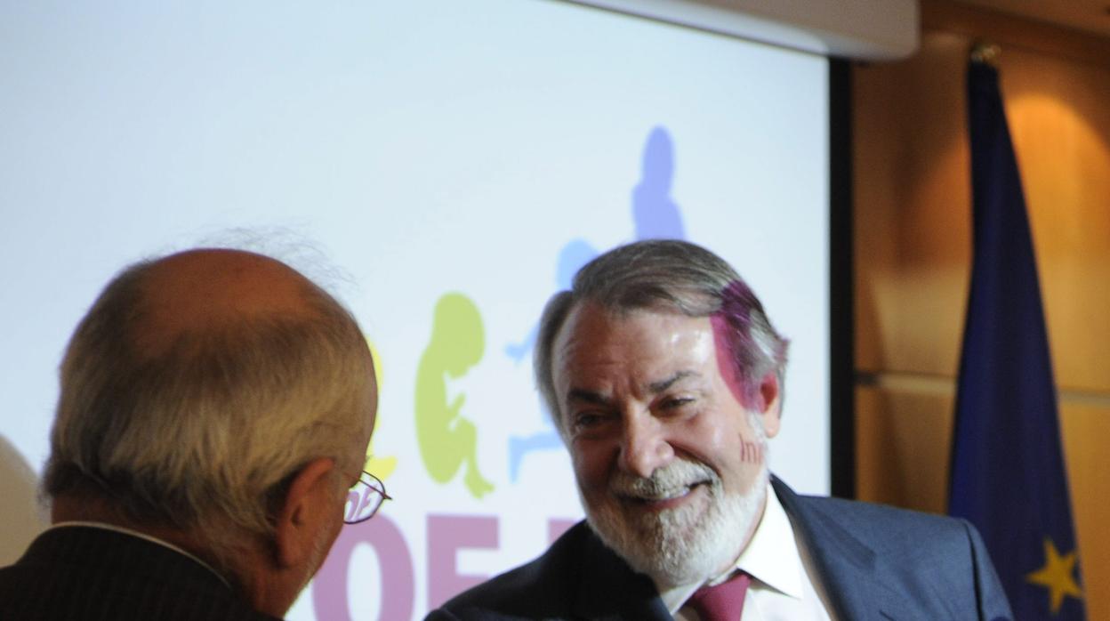 Mayor Oreja, durante una conferencia promovida por «One of us»