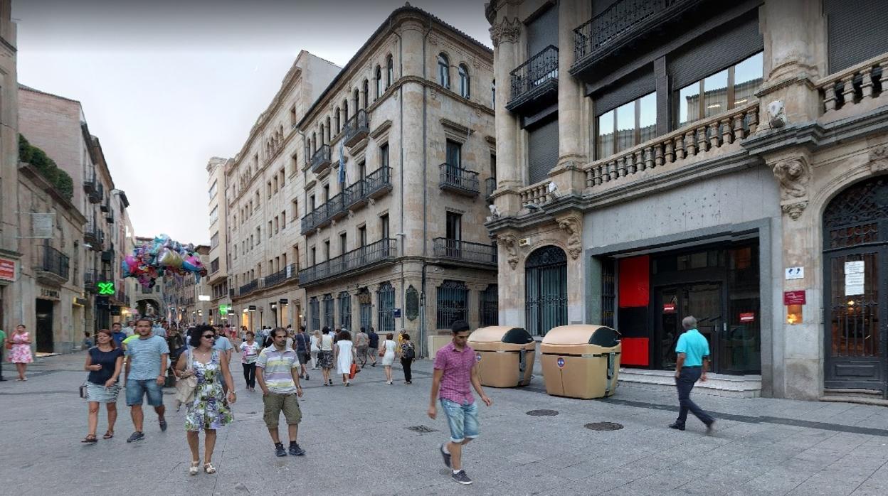 Calle Toro, en la que los agentes han salvado la vida a un niño de 3 años