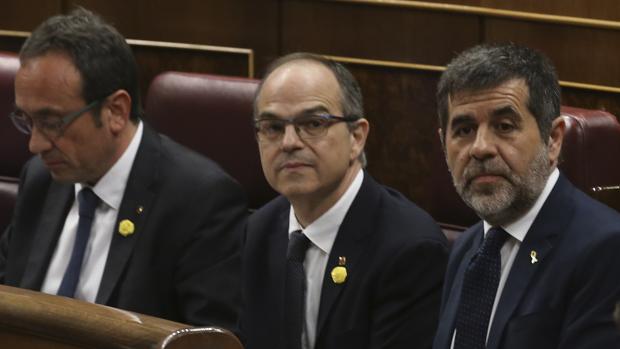 El TC estudiará si el Congreso actuó conforme a la Constitución al suspender a Sànchez, Turull y Rull